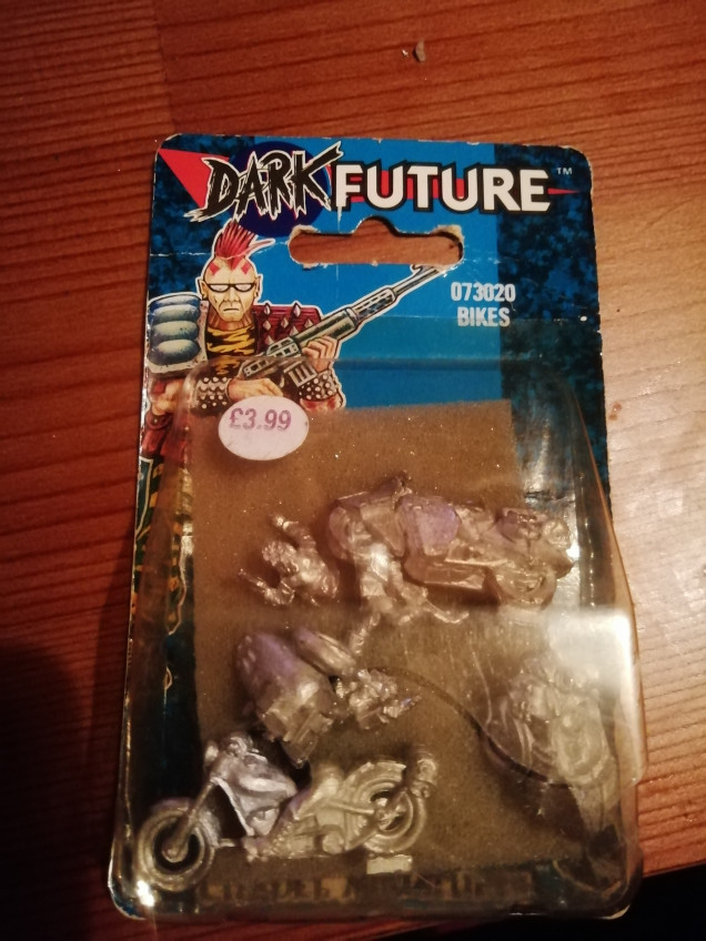 I found this unopened pack on ebay for£20. I got immense satisfaction popping open this old blister pack which is something I haven't done in years. 