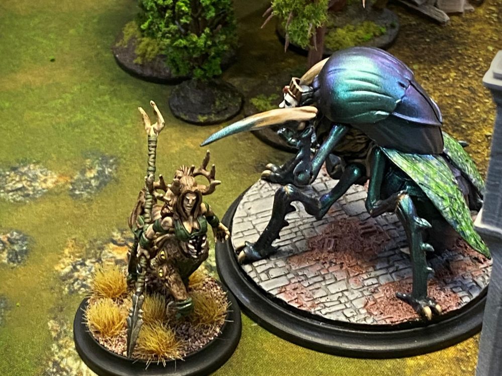 Pushing figures around