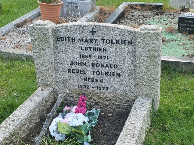 Tolkiens Grave