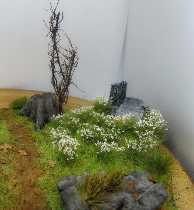 Tolkien grave in miniature 