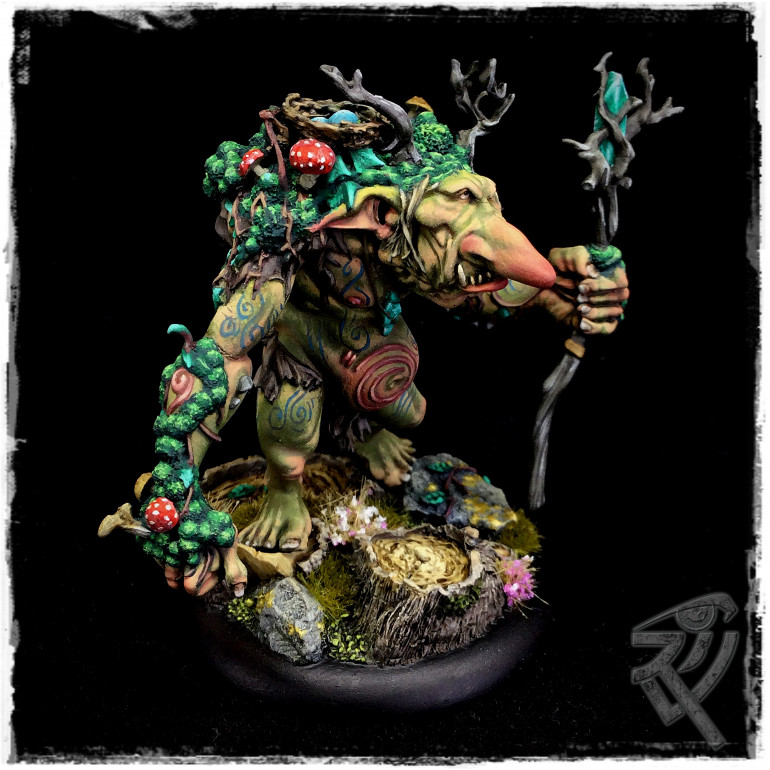 One of the latest releases for the end of last Knoll the grumpy hermit troll was a must have. He took an aaaaaaaaaaaaage to paint mind as he is oozing with detail.  