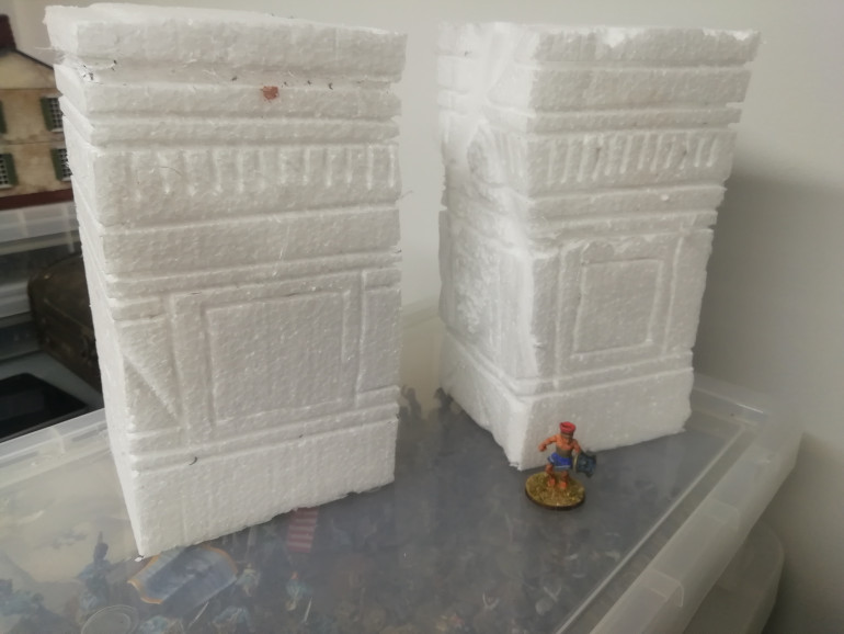 Using some polystyrene packaging I got to work with a wire cutter. The aim was to make two stone plinths on top of which will be a statue that of course will come to life. Because they are ancient I don't have to be to precious 