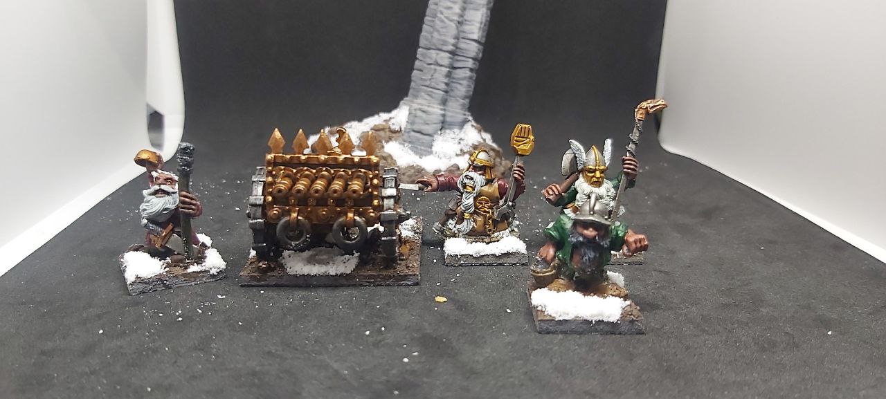Snowy Dwarves #3 by basicbrush
