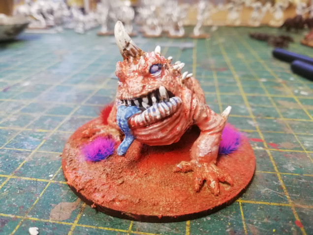 Another entry from the bestiary. The defurd toad like creature for stargrave. I got this mini from irongate scenery 
