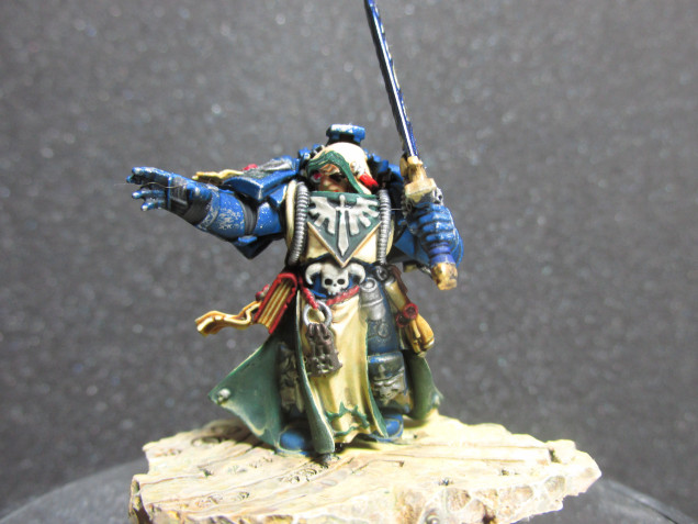 Turmiel, librarian on a 40mm base