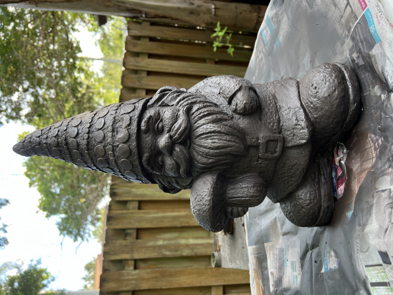 Initial gnome after a gray primer