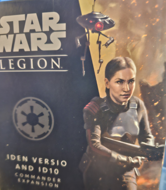 Commander Iden Versio and ID10