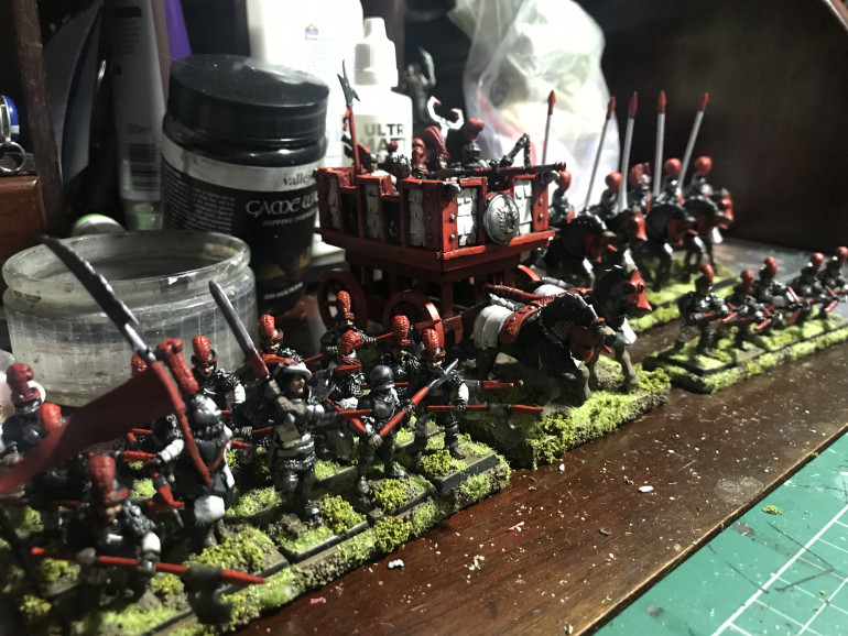 Empire mercenaries ready to lend a hand to my Dwarf army in return for Ale and Coin