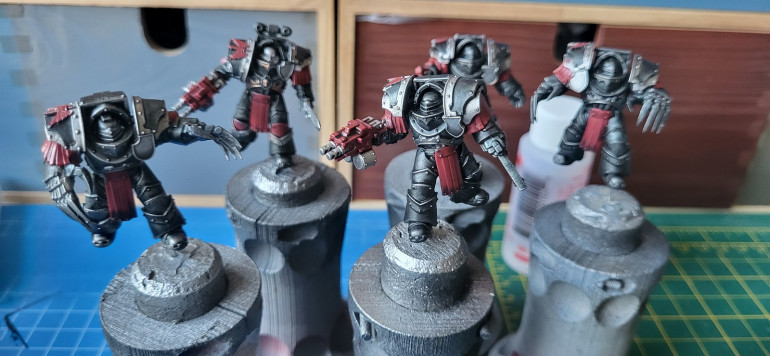 Finally some Cataphracti terminators in 1st Legion colours to build into the 1st Company of the Wolves of Caliban.