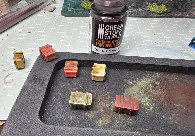 Weathering boxes and crates
