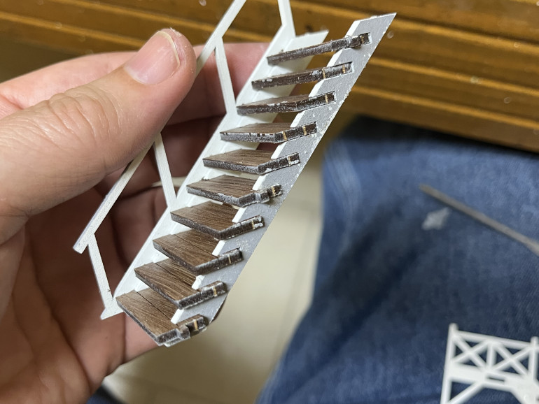 Here’s the other side before the stringer is attached.