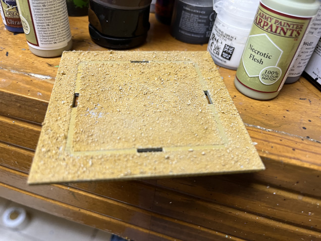 Had a little bit of Army Painter Desert Yellow so used it to paint the base then gave it a dry brush of Army Painter Skeleton Bone. 