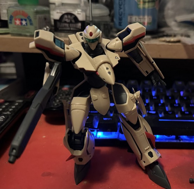 Macross Plus High Grade 1/100 YF-19 Valkyrie