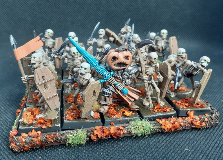 Painted up a unit of skeleton warriors for this months crown of command challenge. 