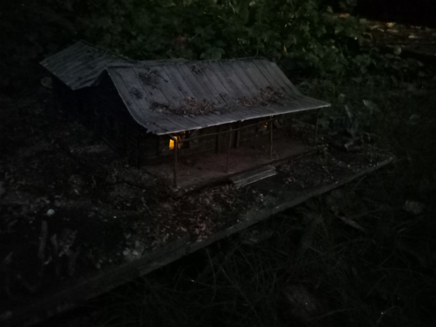 Terrain fest runner up prize for my cabin in the woods for evil dead. Still need to complete the interior but a highlight of the year. For Dungeonalia I completed a project for Aliens as a side project to my ever growing Alen range.