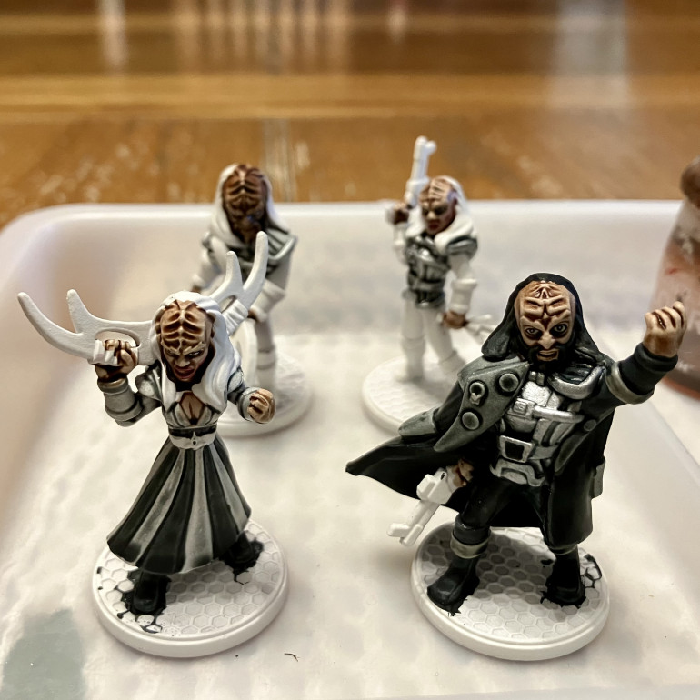 Greys and silvers start to block in the Klingon uniforms 