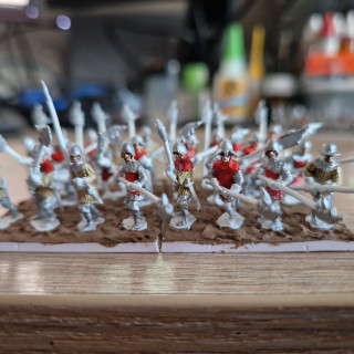 Spearmen and Handgunners, adding in a bit of colour