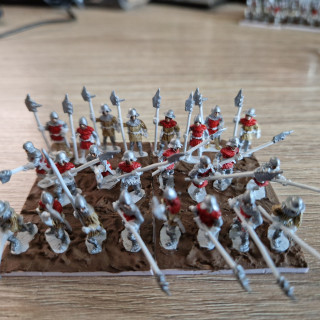 Spearmen and Handgunners, adding in a bit of colour