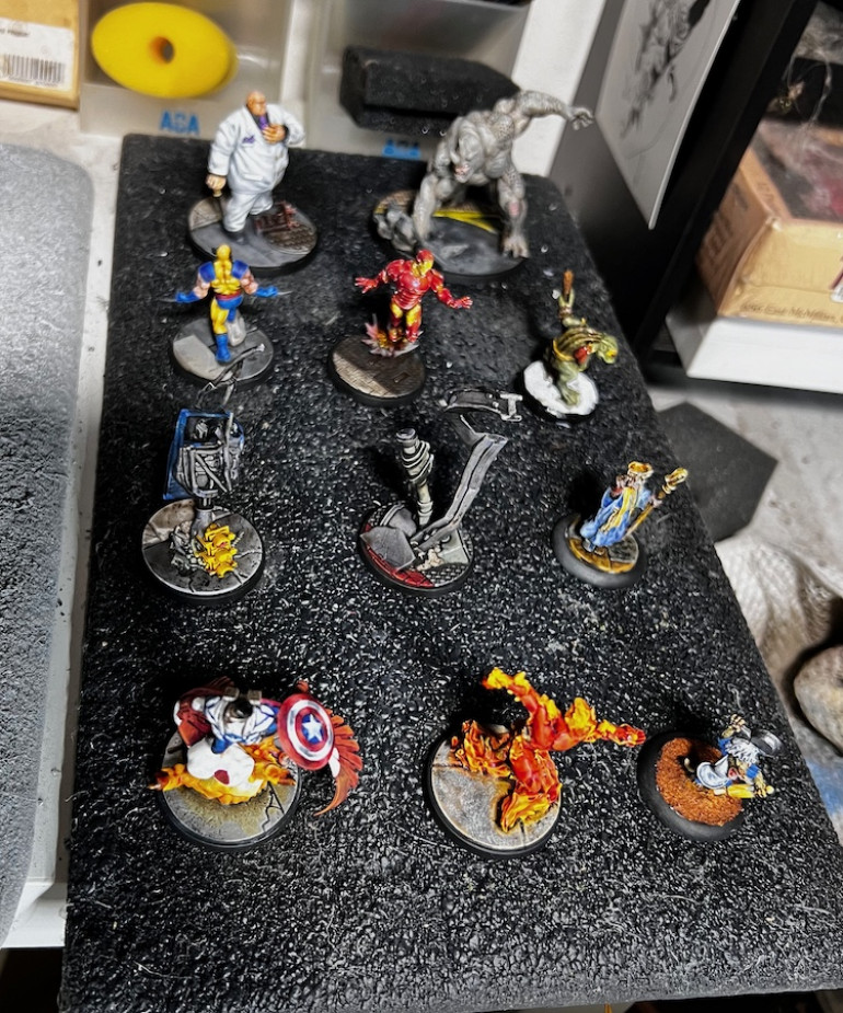 The tray looks so good covered in FINISHED minis.