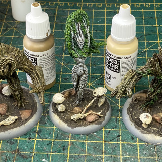 Painting the Bases and the first Finished Models