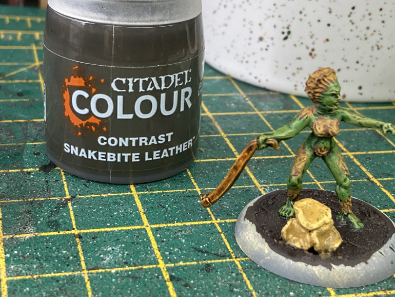 One of the sprites had a sling, which I gave a coat of Snakebite Leather (an excellent colour and reminds me of that paint from back in the 90s).