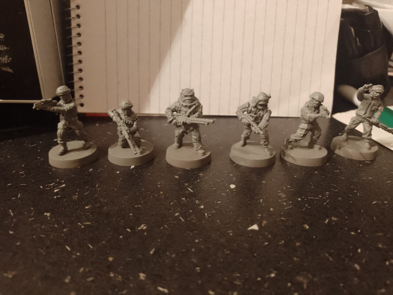 Dad update: as I didn't want anyone spraying themselves in the face I undercoated the models.