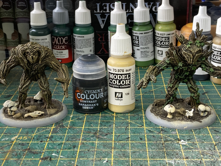 Finally for the two treemen I used Garaghak's Sewer to line the deep recesses of the faces and gave them a very light drybrush of buff to finish off the texture.
