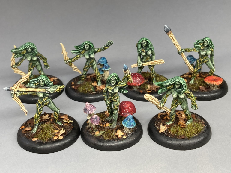 Here are the finished results. I’m pretty happy with them. For a while I was going to paint in all the highlights using layering for a smoother style but I changed my mind after seeing how well the drybrushing looked.