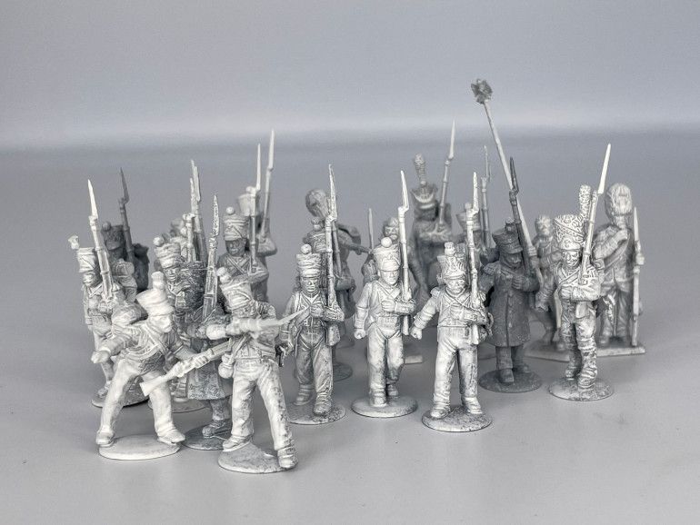 As you can see the underecoat looks a mess I rectified this with a judicious wet brush of off white paint. That will teach me to not use cheap rattle cans!