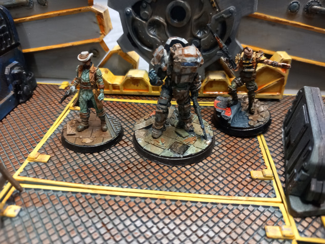 I picked these three raider characters at salute last week. Here they are raiding a vault