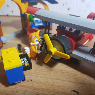 Tails' Workshop and Tornado Plane