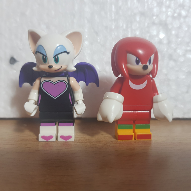 Minifigures