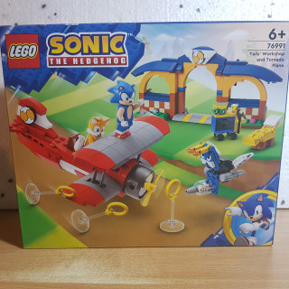 Tails' Workshop and Tornado Plane