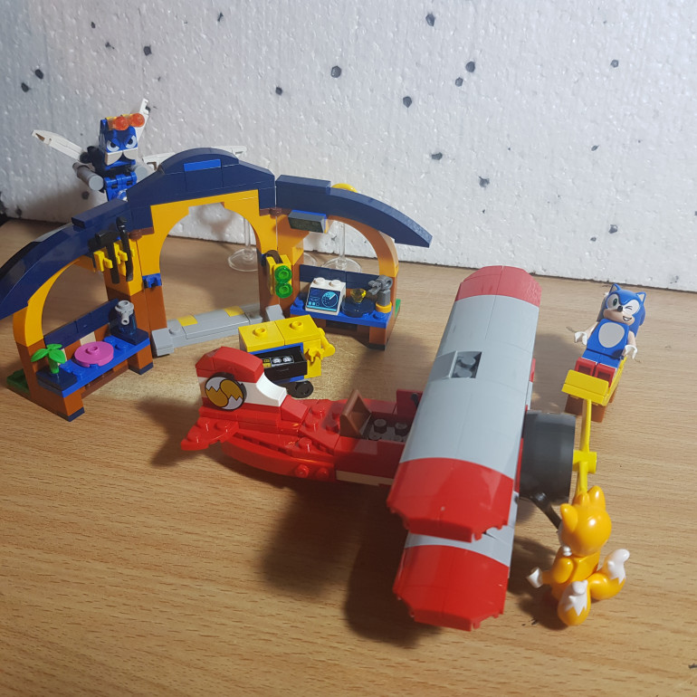 Tails' Workshop and Tornado Plane