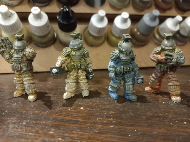 3D prints from papsikels. Nostromo era vac suits. I went for some poppy colours because they were in the original film but due to lighting it's hard to notice