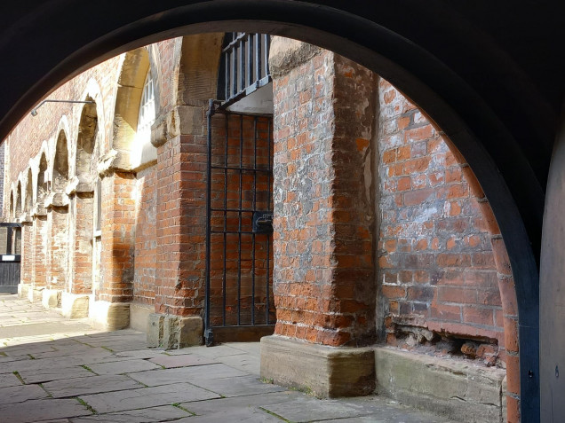 When it comes to painting the model I went down into the oldest surviving parts of the gaol that still stands at the back of the Shire Hall. Some of these parts date back to the 18th century and remained in use after the original façade that Im making was pulled down. There is a mix of red brick and sandstone which seems evident on the original drawings. I once read a description of Georgian Nottingham and it mentioned the predominant red tiled rooftops so I went for this which gives the building a red crimson appearance with the brick and sand.  