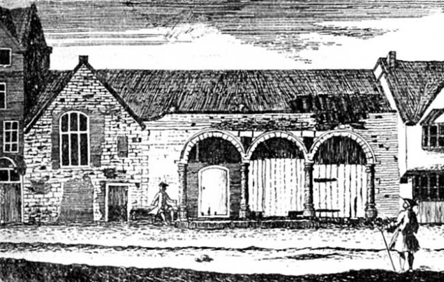 Nottinghams Shire Hall was the main legal site for the County and included the courts and gaol. The building dated back to the middle ages and was expanded in the 16 hundreds but by the middle of the 18th century the building had seen better days. A couple of artists sketched the building in the Georgian period showing how dilapidated it had become. In 1724 during a trial the floor collapsed sending people into the cellar bellow. One man had all the skin scraped off his leg down to the bone as he went through the floor. The Judge thought someone was trying to kill him and people leaped out of the windows to safety. The Judge later sued the county and they struggled to raise funds to rebuild. There was a competition to find an architect who could come up with a new design and in the 1770s it was demolished and the new building which still stands today was constructed. What I wanted to do was recreate that original façade from the lost building. My plan was to 3D print it after recreating it as a computer file. I have done that in the past but it wasnt designed for 3D printing so I've gone back to have another go. 