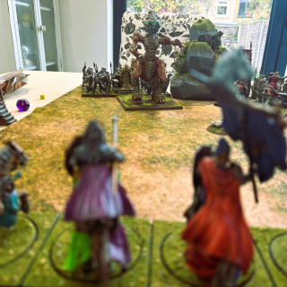 BATTLE REPORT!!!!!!1500 points Hundred Kingdoms Vs The Spires