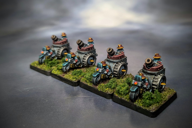 More Empire units: green banner chariots and flamer teams.