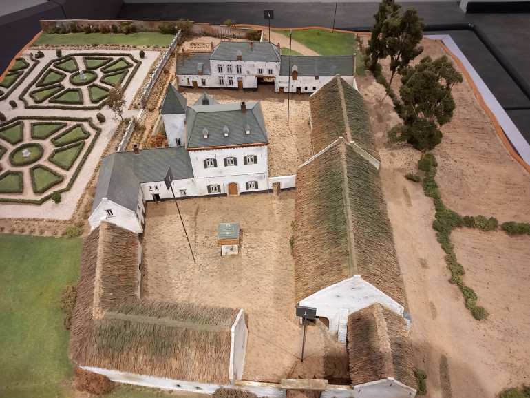A closer look at the Hougamon model set up in what's left of the old chateau
