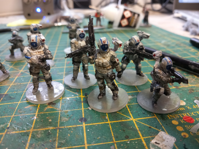 3D prints from papsikels that add some reinforcements to my space communist forces. Something different to go up against the colonial marines. Papsikels prints are a bit too large so I reduced the size slightly to match my collection 