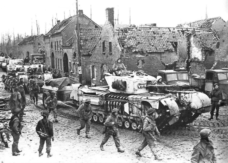 The British are Coming ! 2 loads of Tanks!