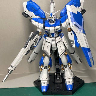 The backpack & Weapons