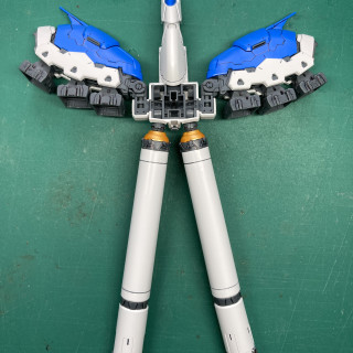 The backpack & Weapons