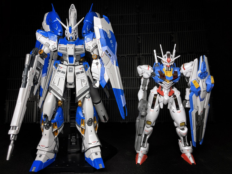 Here’s a comparison with an HG Gundam Aerial to show off how big the Hi-Nu is. Both of these are the same 144 scale and the Aerial is a typically sized Gundam.