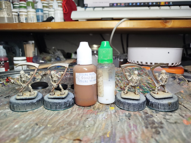 The blade was washed with p3 Bloodstone mixed with water and mixing medium