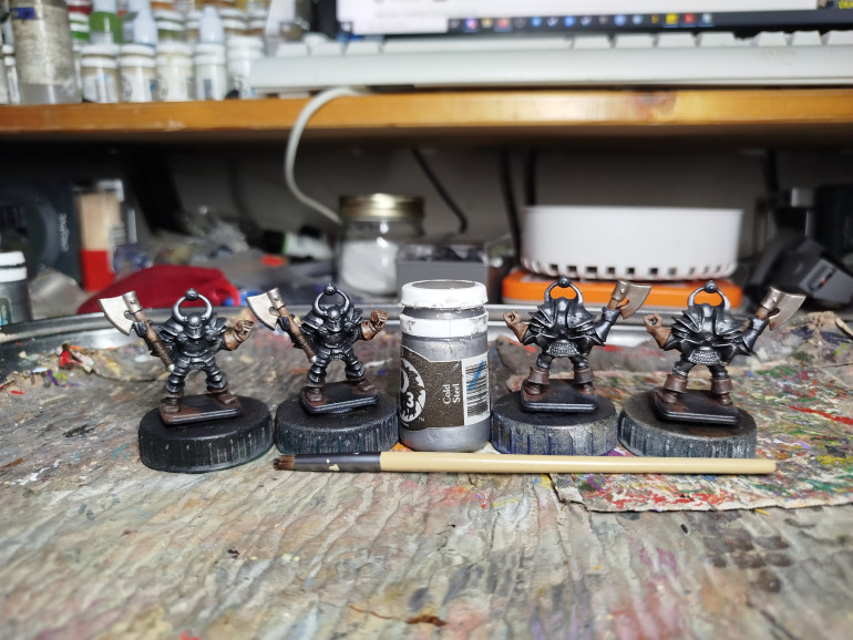 Drybrush and paint highlight