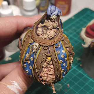 18 Dec 24: 🎵🎵 He's Got A Bag That's Filled With Girls And Boys, Again 🎵