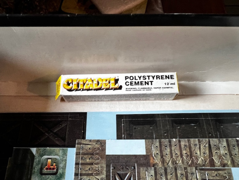 At least the glue is not only there but still sealed and soft.