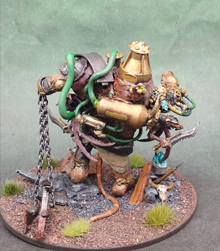 Lloyd shot. The pipes and hoses are messy, but I think that's the idea.